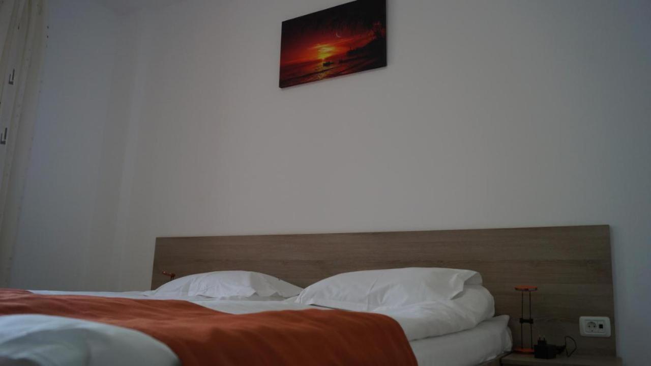 Hotel Bourbon Vama Veche Eksteriør billede
