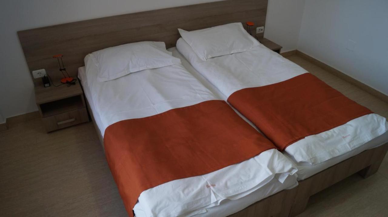 Hotel Bourbon Vama Veche Eksteriør billede